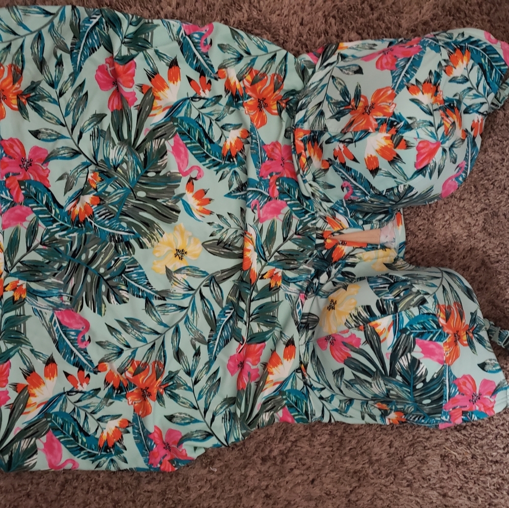 NWOT Lane Bryant Underwire Tankini Top